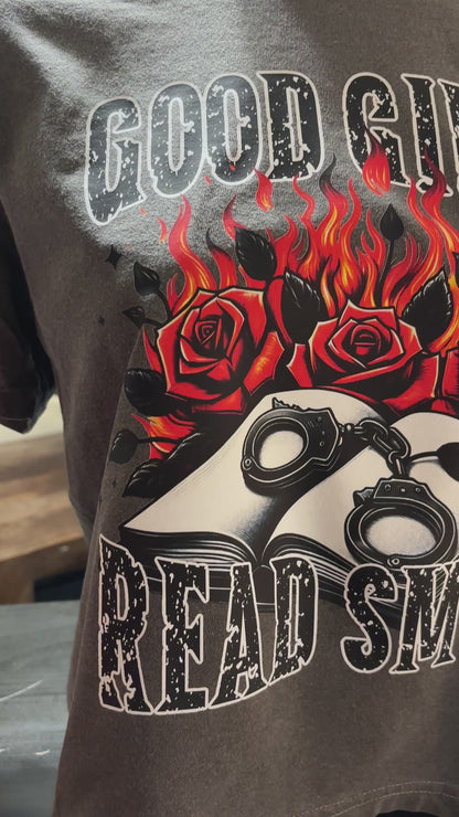 Good Girls Read Smut Women's Tee